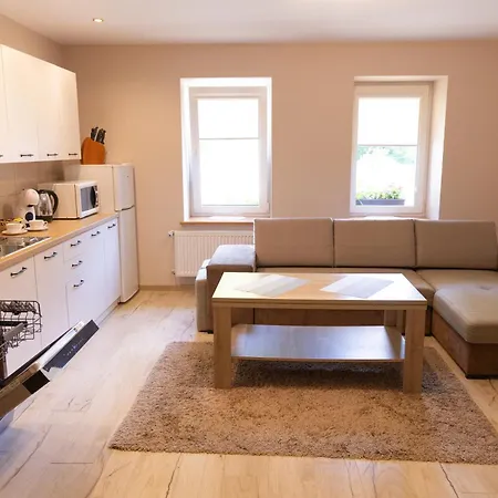 Malinowka - Ogrod Wypoczynkowy Z Widokiem Na Sniezke Karpacz